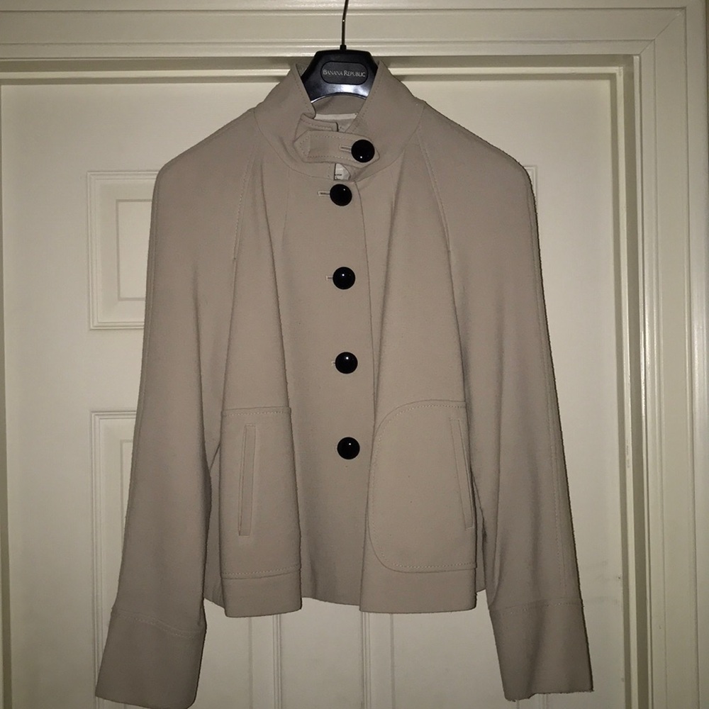 Banana Republic Cream